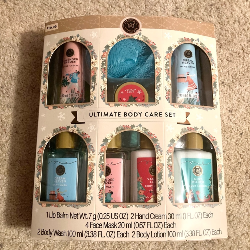 NWT Modern Expressions Ultimate Body Care Set (11pc)